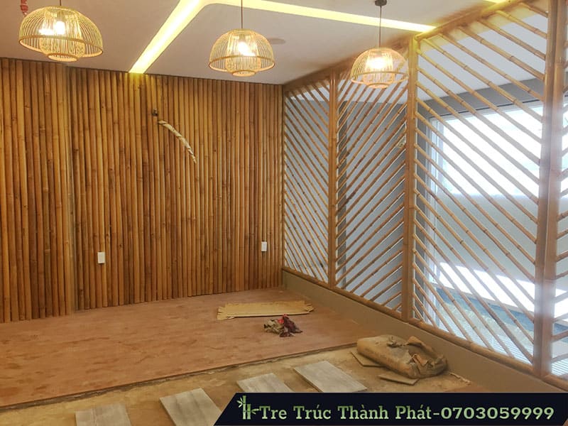 làm vách ngăn bằng tre trúc