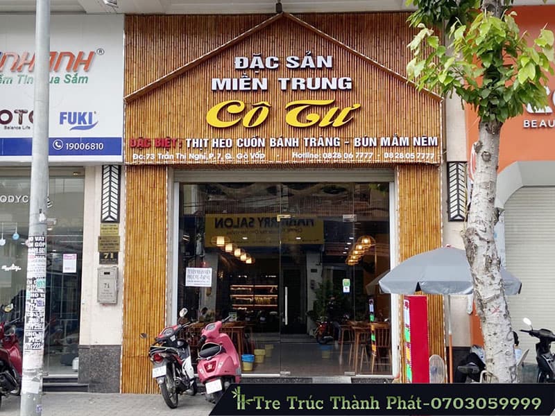 ốp bảng hiệu nhà hàng tre trúc