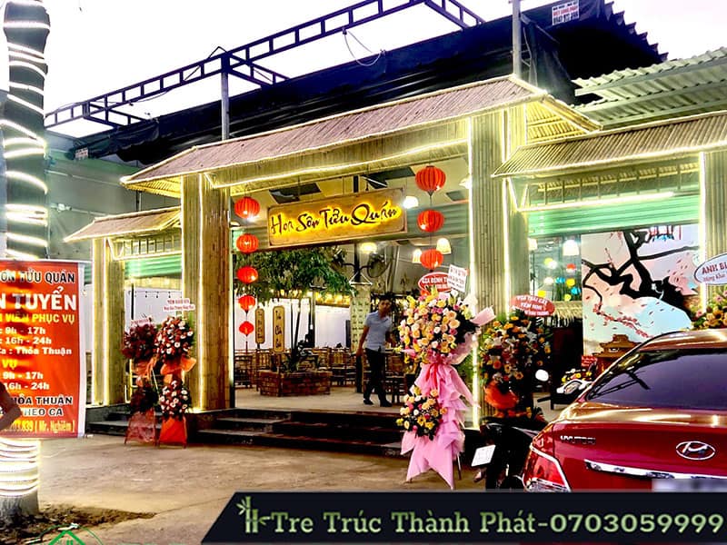 ốp cổng tre trúc nhà hàng