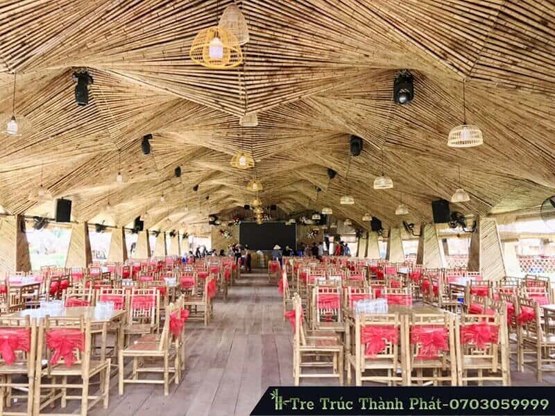 thi công ốp trúc nhà hàng